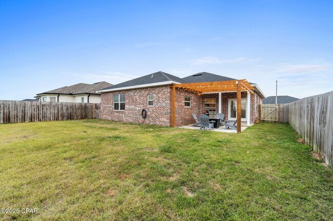 Building Photo - 4419 Conifer Ln