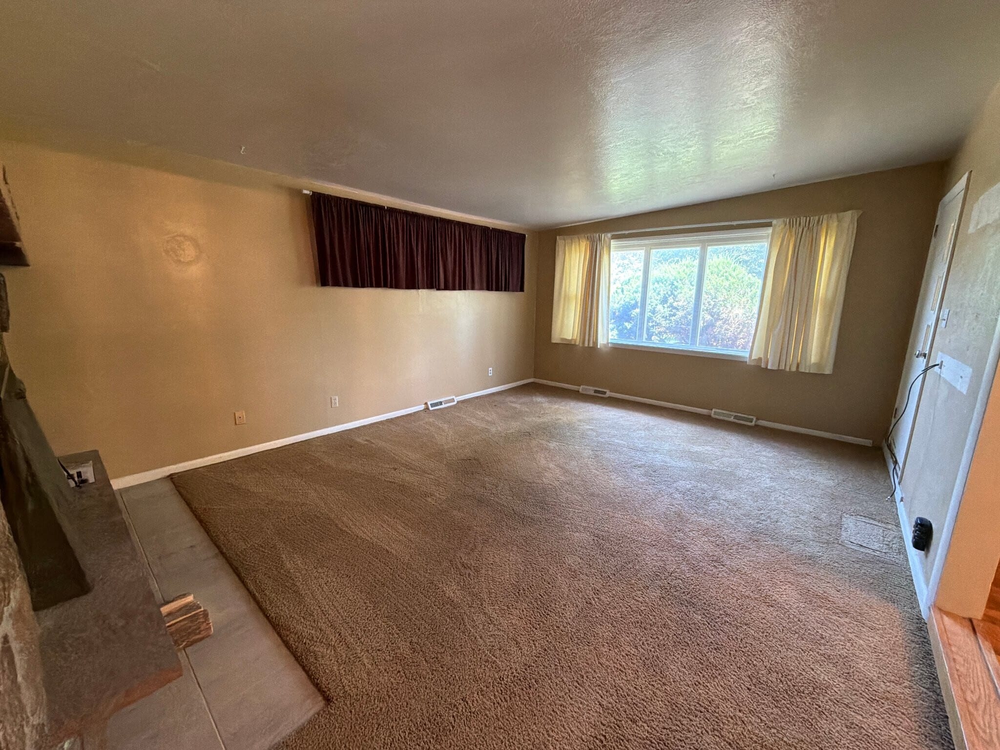 Building Photo - 105 Hankins Ln