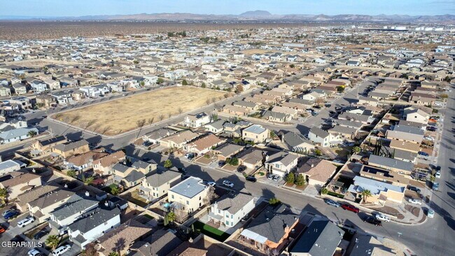 Building Photo - 4613 Al Hernandez St