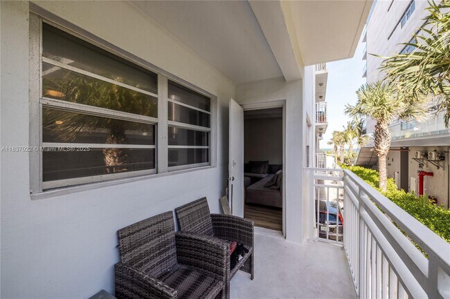 Building Photo - 325 Ocean Dr