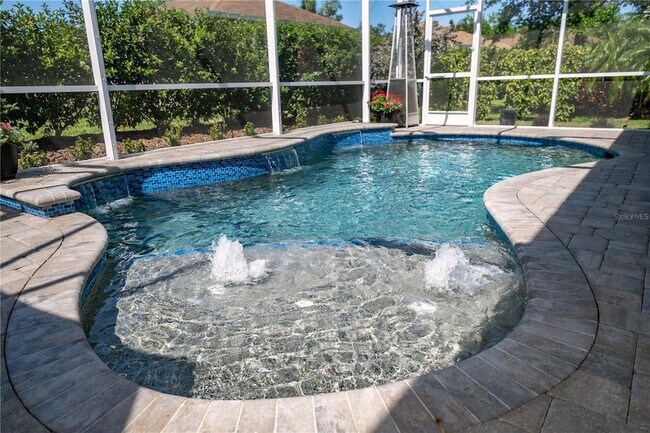 Building Photo - 5546 Whitehead St