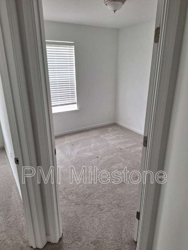Building Photo - 408 Slick Terrace