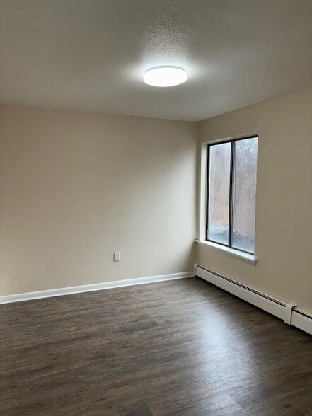 Dining Room - 655 Talcottville Rd