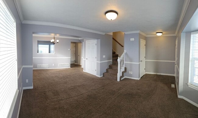 Building Photo - 3 bedroom Parkside Townhome!