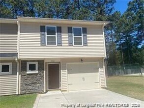 Building Photo - 2630 Middle Br Bnd
