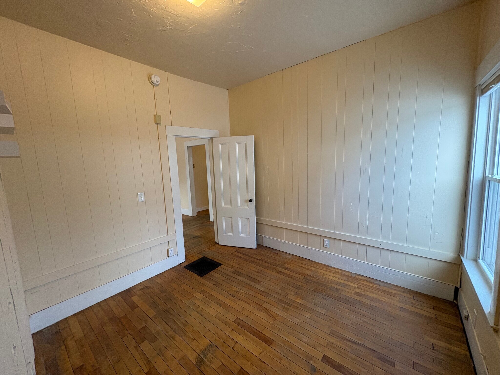 Building Photo - 165 Church St