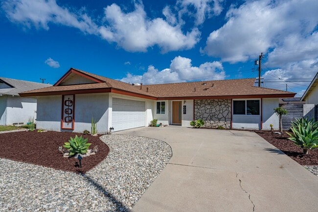 Building Photo - 5681 Mangrum Dr