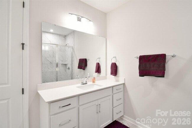 Building Photo - 114 Isleworth Ave