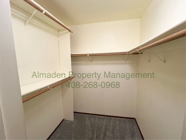 Building Photo - Almaden Townhome in Great Location! Pets N...