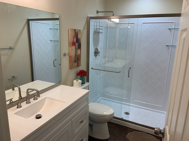 Building Photo - Recently Updated 4 Bedroom Home with RV Parking