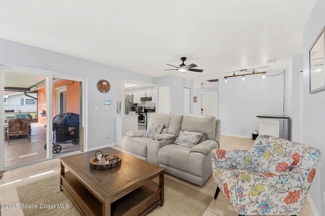 Building Photo - 1848 Edith St NE