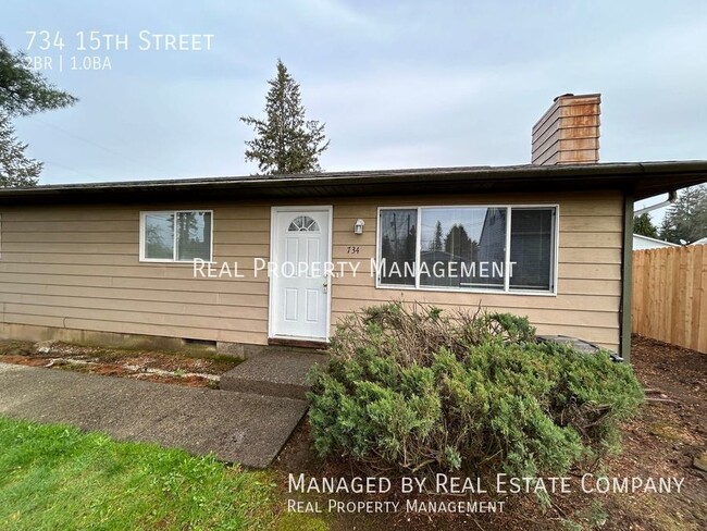 Primary Photo - Ranch Style Washougal Duplex with Backyard