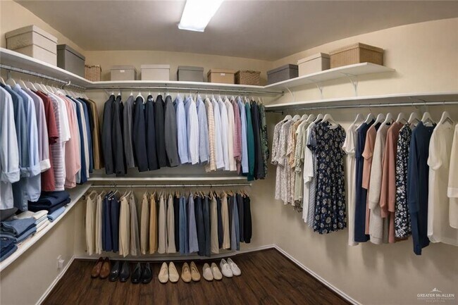 Building Photo - 10 Sweet Ln