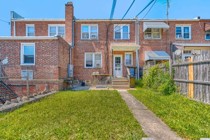 Building Photo - 4041 Wilkens Ave