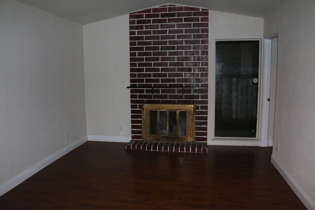 Building Photo - Home for Rent in Sacramento, CA 95842