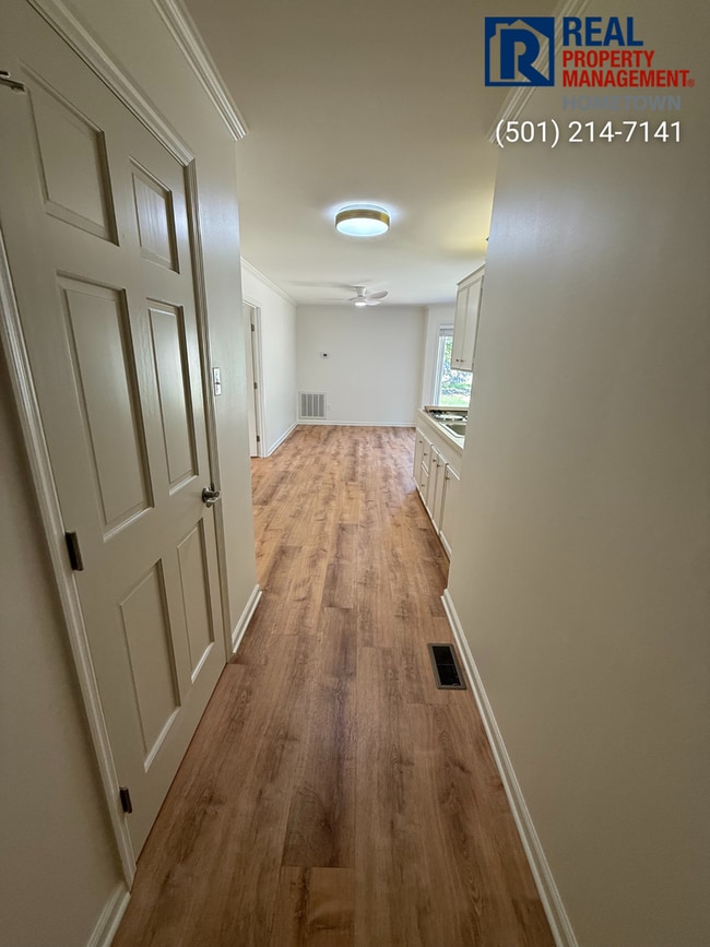 Building Photo - 130 Valley Club Cir