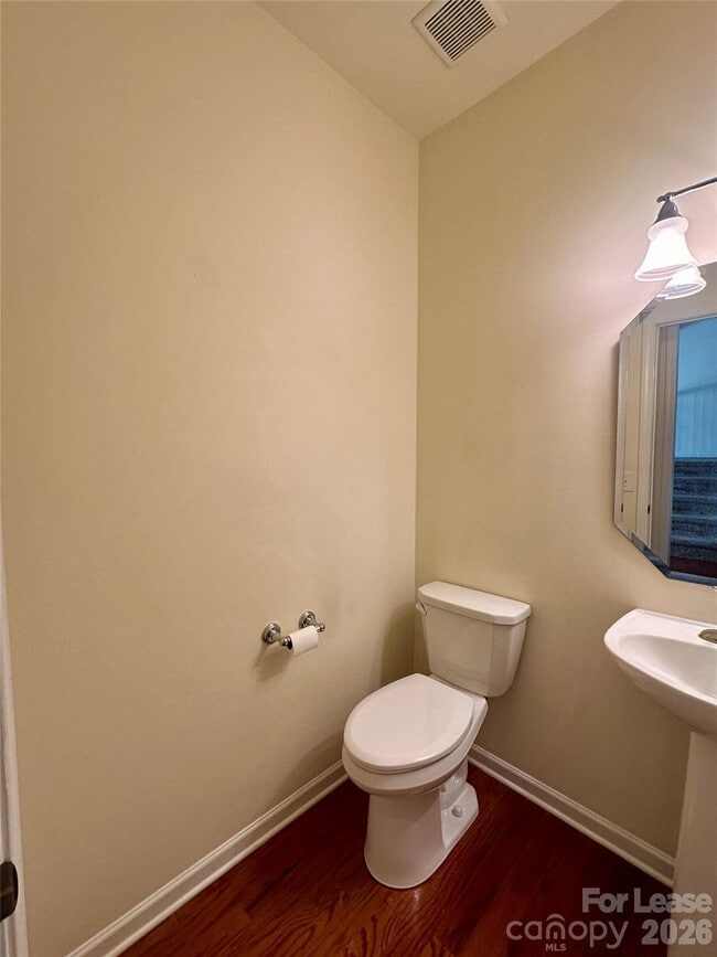 Building Photo - 1104 Drayton Ct