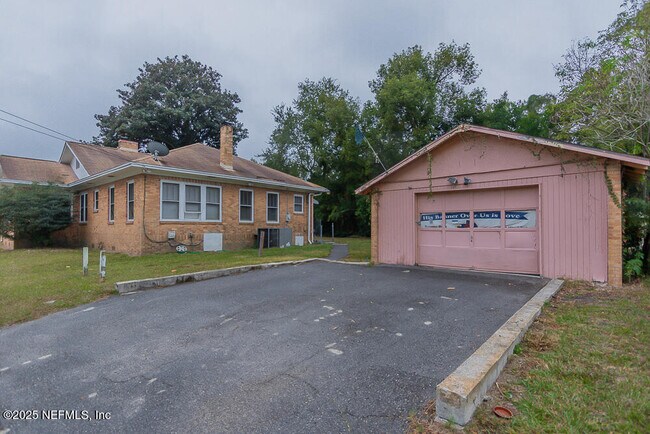 Building Photo - 5101 Fremont St
