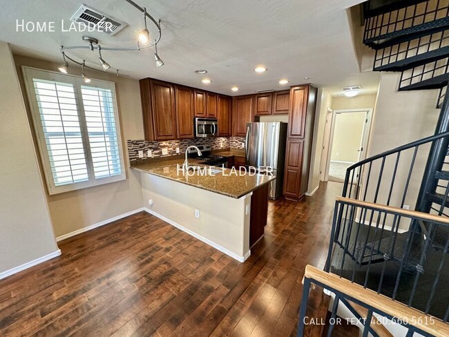 Building Photo - 4201 E Jasper Dr