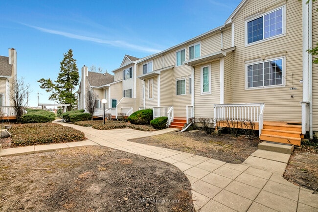 Building Photo - 1663 Liberty St