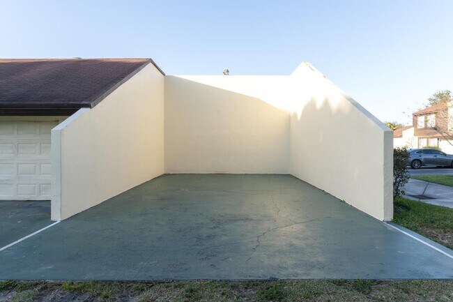 Building Photo - 5280 Bosque Ln