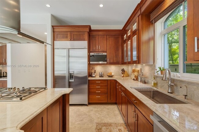 Building Photo - 755 Tiziano Ave