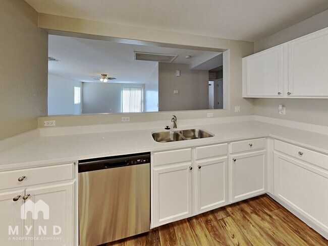 Building Photo - 10413 W Miami St