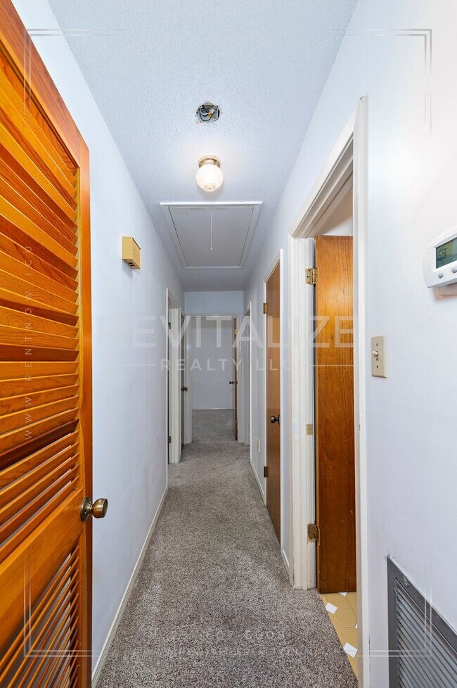 Building Photo - Charming 3 Bed 2 Ba Home Close to Saraland