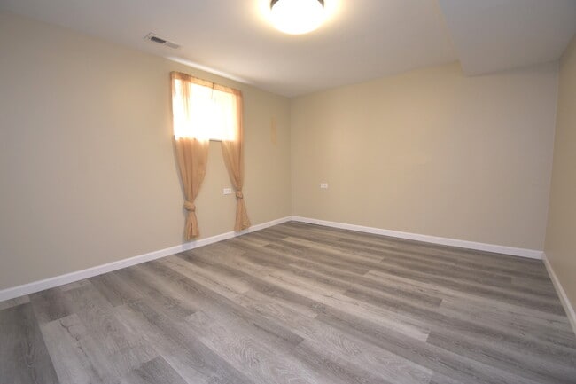 Building Photo - 3855 N Nora Ave