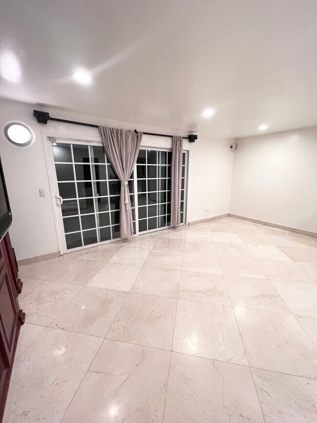 Building Photo - 22924 De Kalb Dr