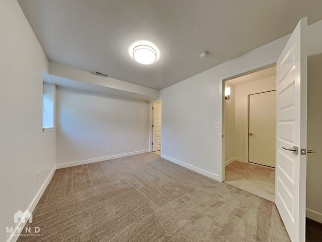 Building Photo - 4324 N Pecos St