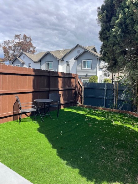 Building Photo - 2533 Judson St