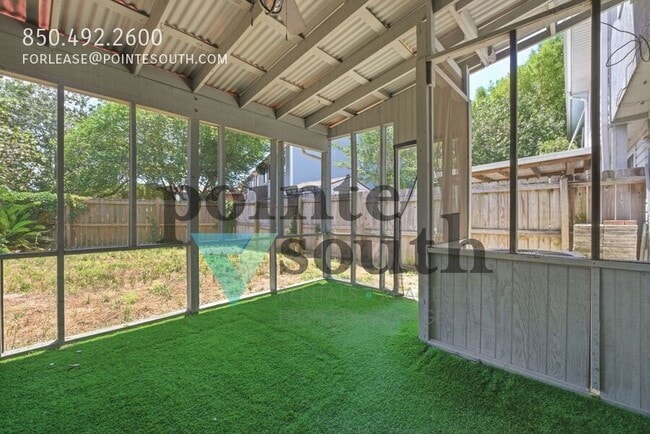 Building Photo - 126 Pine Ridge Trce