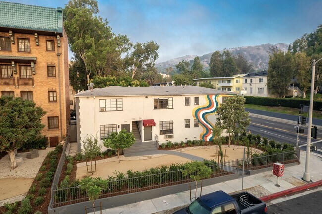 Building Photo - 7000 Franklin Ave