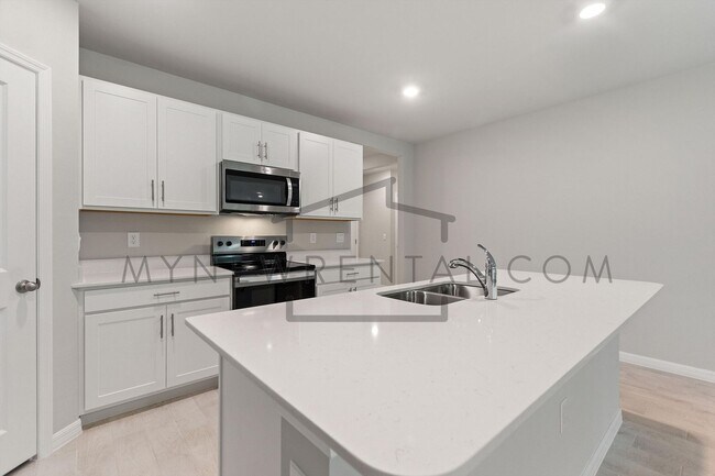 Building Photo - Deposit-Free! Modern, energy efficient hom...