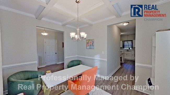 Building Photo - Spacious 3 BD/2.5 BA Home with Office Feat...