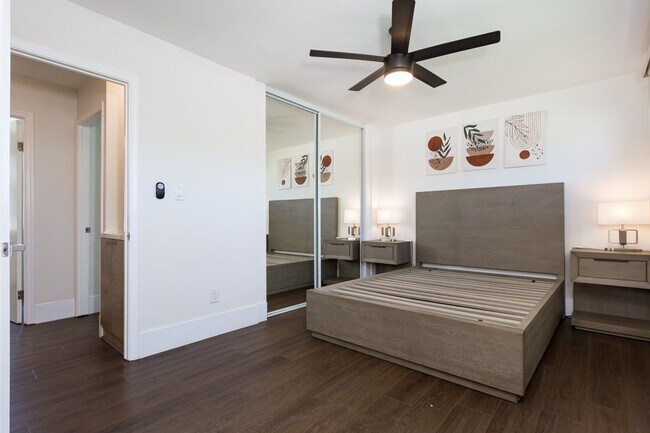 Building Photo - Contemporary Birdland Residence