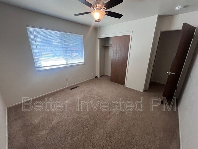 Building Photo - 5919 Montecito Blvd