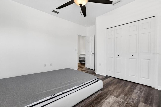 Building Photo - 8111 Santa Rosa Ct