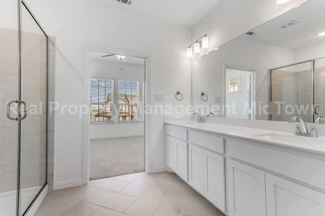 Building Photo - Live Elevated in the Heart of Viridian – S...