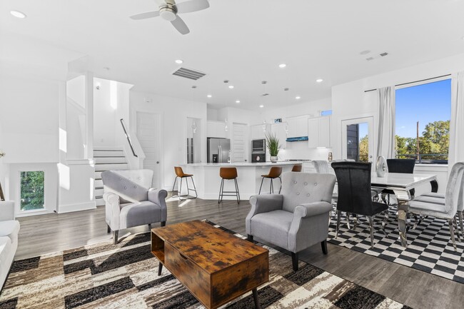 Building Photo - 4017 Ward St