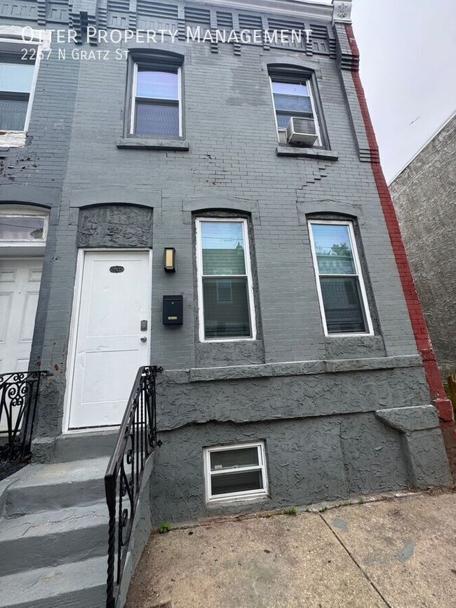 Building Photo - 2267 N Gratz St