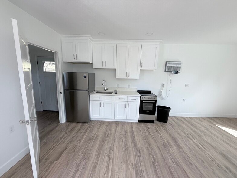 Building Photo - 1520 Blue Sage Dr