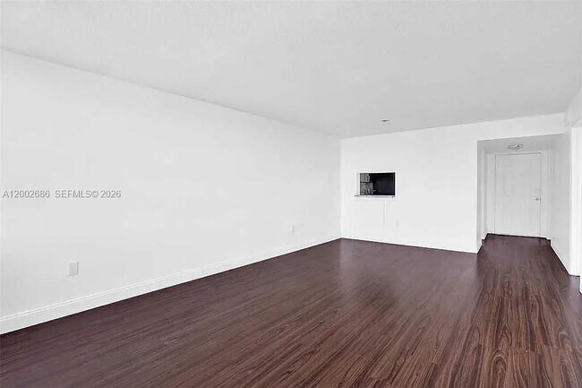 Building Photo - 1501 NE Miami Gardens Dr