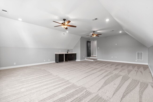 Building Photo - 250 Harrowgate Dr