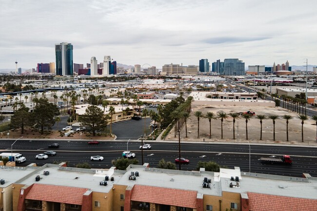 Building Photo - Strip view in guard gated SW communities w...