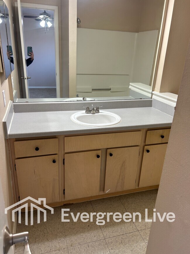 Building Photo - 64 Boreal Ct