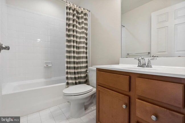 Building Photo - 407 Susan Cir