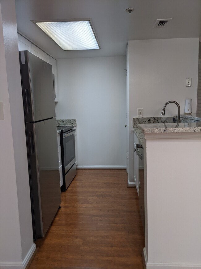 Building Photo - 15764 Easthaven Ct