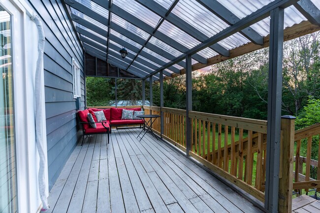 Building Photo - 173 Mountainview Rd